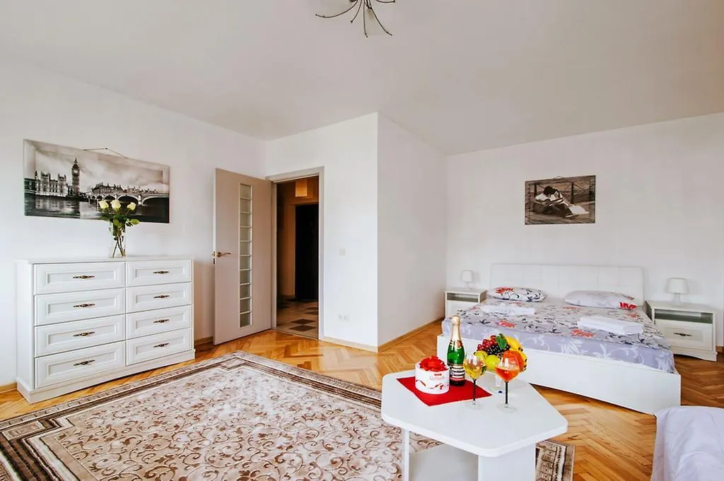 33 Apartments