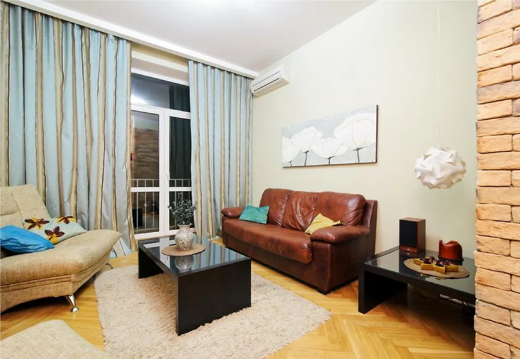 33 Apartments